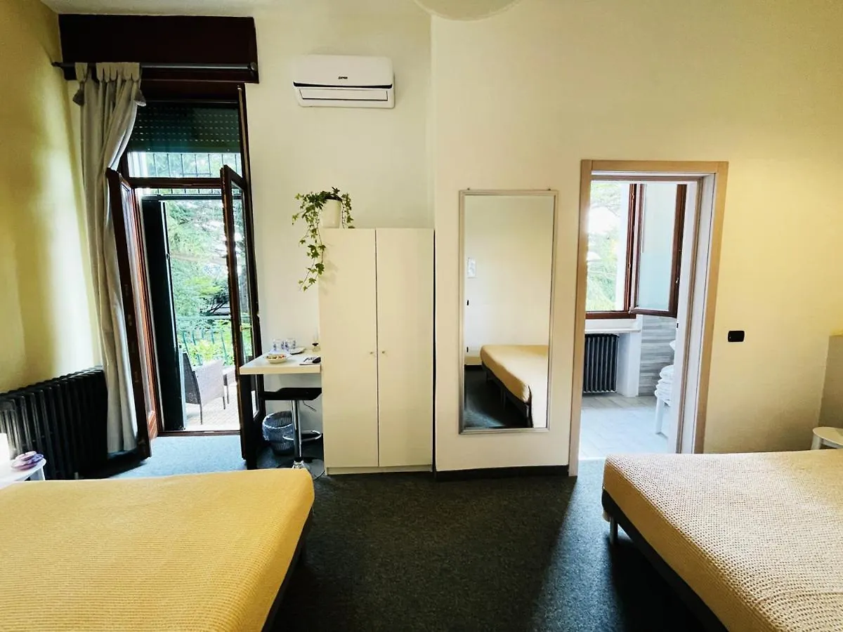 Casa Giulietta Hotel Desenzano del Garda 0*,